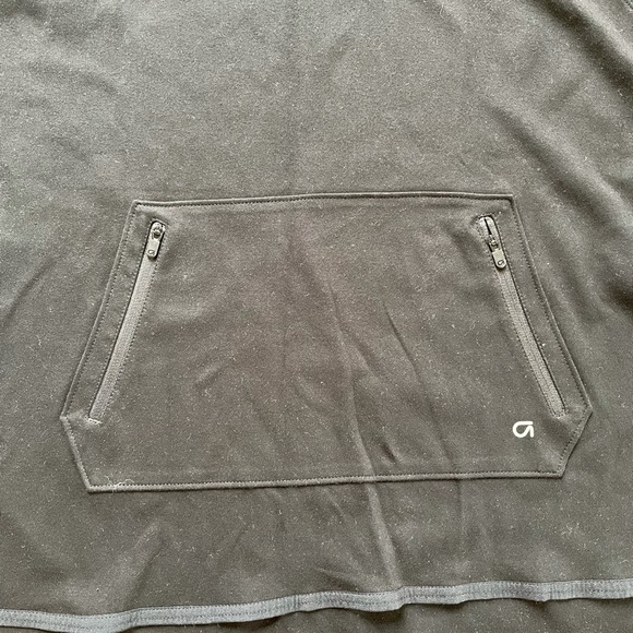 GAP Fit pop over poncho NWTO - Picture 3 of 3